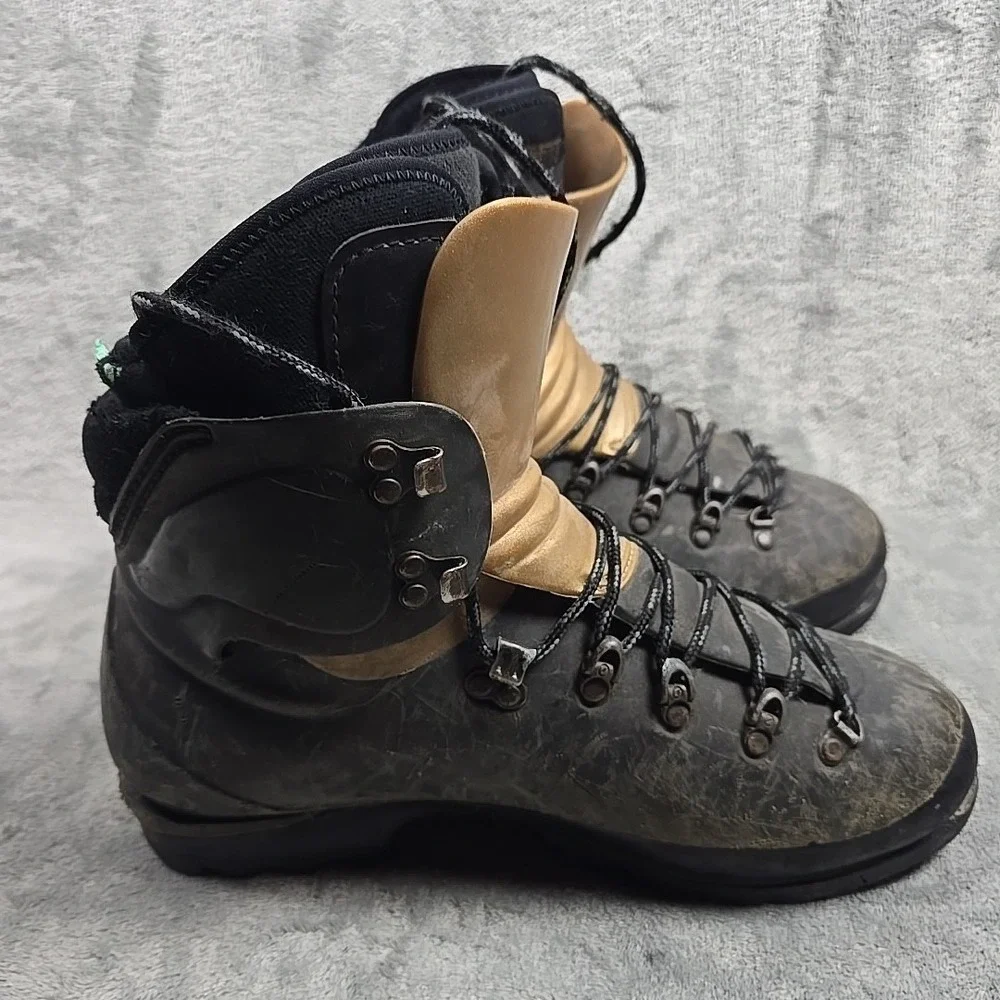Scarpa Alpha Hard Shell Mountaineering Hiking Boots US Men's 9/10‎